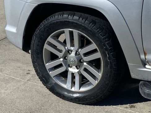 Used 2011 Toyota 4Runner Limited image 12