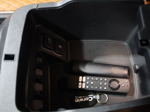 Certified 2025 Chrysler Pacifica Pinnacle image 36