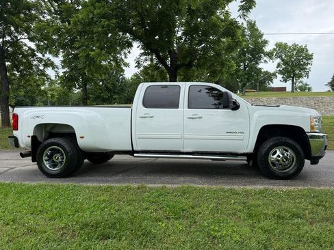 Used 2011 Chevrolet Silverado 3500 LTZ w/ LTZ Plus Package AWD/4WD image 7