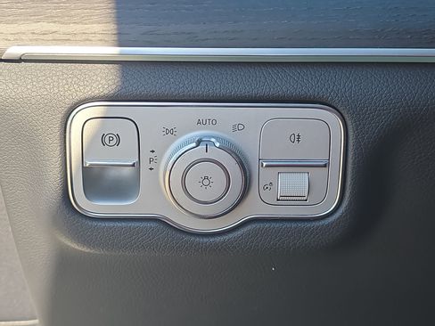 Used 2022 Mercedes-Benz GLE 350 image 26