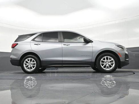 Used 2023 Chevrolet Equinox LS FWD image 30
