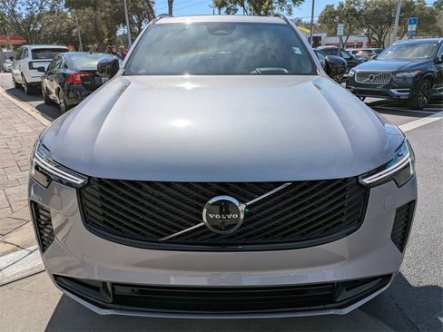 Used 2026 Volvo XC90 B6 Ultra w/ Lounge Package image 9