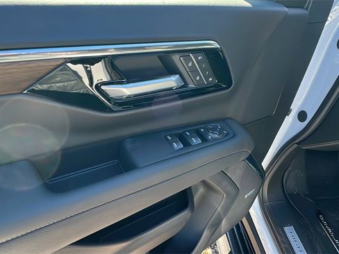 New 2026 Chevrolet Tahoe High Country w/ Sun And Tow Package image 12