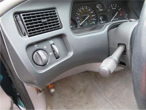 Used 1996 Ford Thunderbird LX RWD image 24