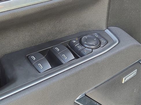 Used 2025 GMC Sierra 2500 SLT w/ Texas SLT Premium Package image 21