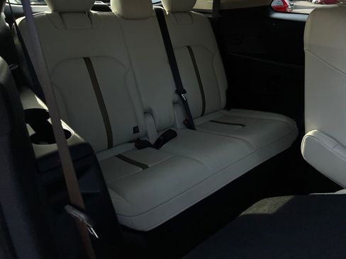 Used 2024 MAZDA CX-90 Plug-In Hybrid w/ Premium Plus image 17