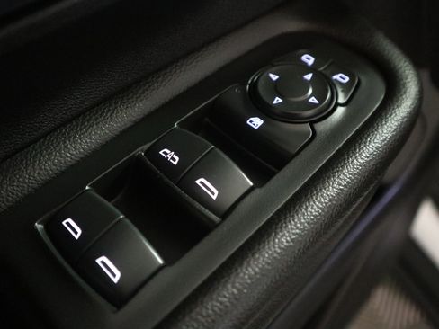 Used 2022 GMC Terrain SLE image 35