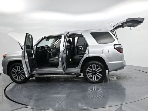 Used 2022 Toyota 4Runner Limited image 77