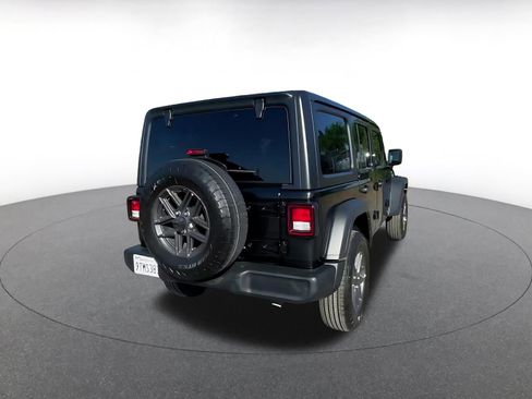 Used 2025 Jeep Wrangler Unlimited Sport AWD/4WD image 14