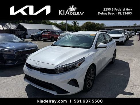 Certified 2024 Kia Forte LXS FWD image 9