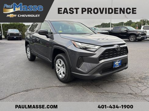 Used 2024 Toyota RAV4 LE AWD/4WD image 3