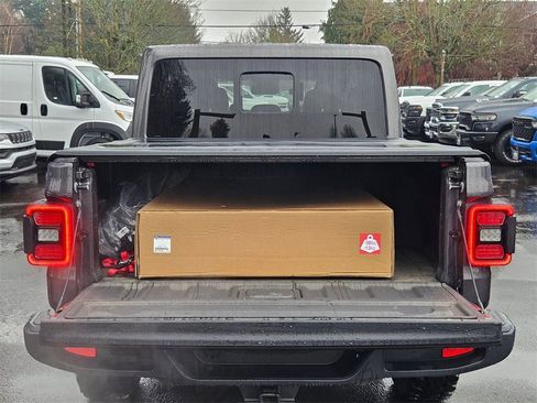 Certified 2024 Jeep Gladiator Sport image 10