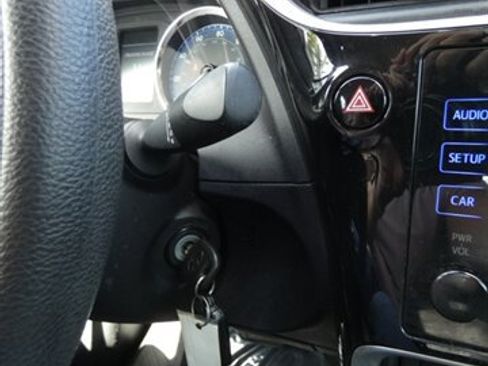 Used 2019 Toyota Corolla L FWD image 27