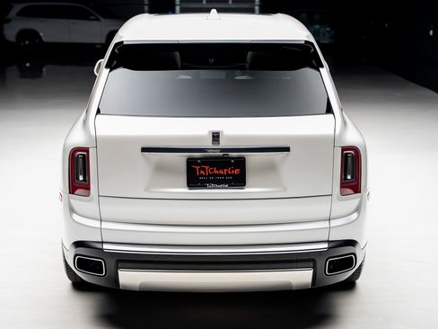 Used 2019 Rolls-Royce Cullinan image 23