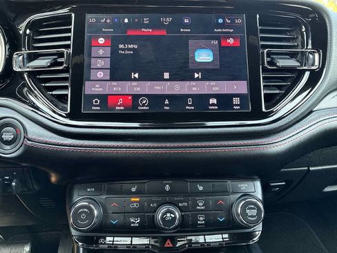 Used 2023 Dodge Durango GT AWD/4WD image 12