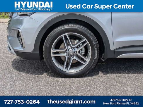 Used 2019 Hyundai Santa Fe XL FWD image 10