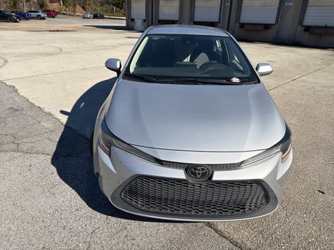 Used 2020 Toyota Corolla LE image 14