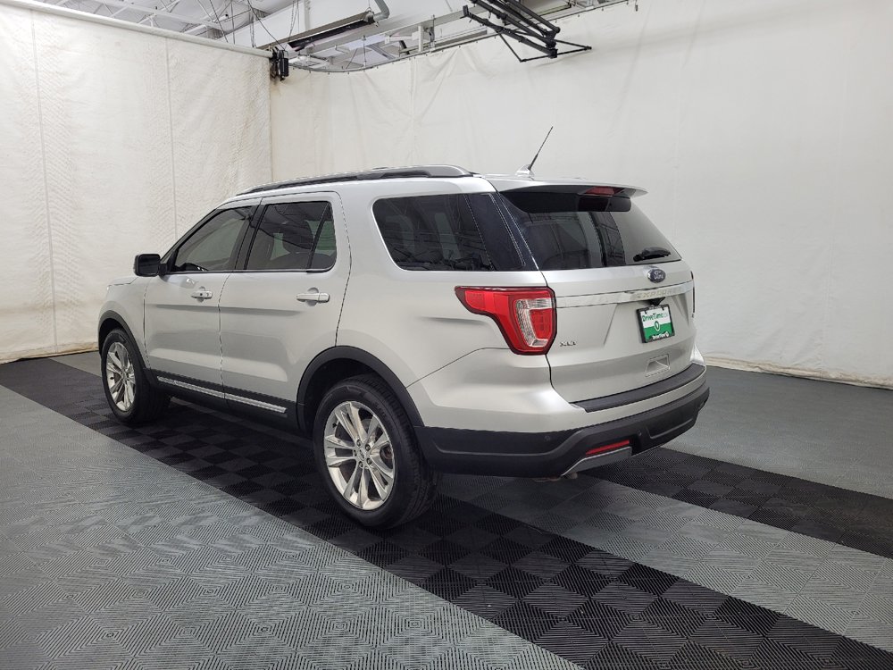 Used 2019 Ford Explorer XLT w/ Equipment Group 202A AWD/4WD image 5