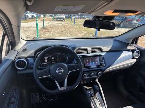 Used 2025 Nissan Versa SV image 33