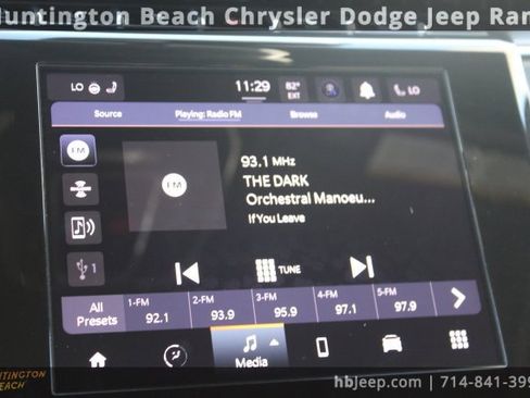 Used 2023 Jeep Grand Cherokee Altitude image 23