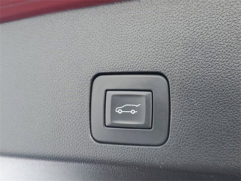 Used 2023 Buick Encore GX Select w/ Sport Touring Package image 8