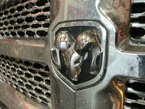 Used 2018 RAM 2500 Laramie image 16
