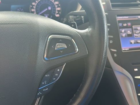 Used 2013 Lincoln MKZ FWD image 25