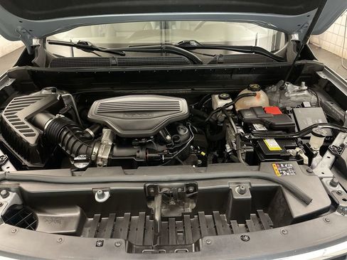 Used 2023 GMC Acadia SLT w/ Preferred Package FWD image 24