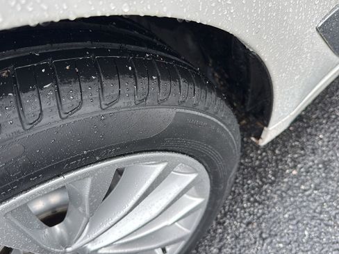 Used 2022 BMW 530i w/ Executive Package image 37