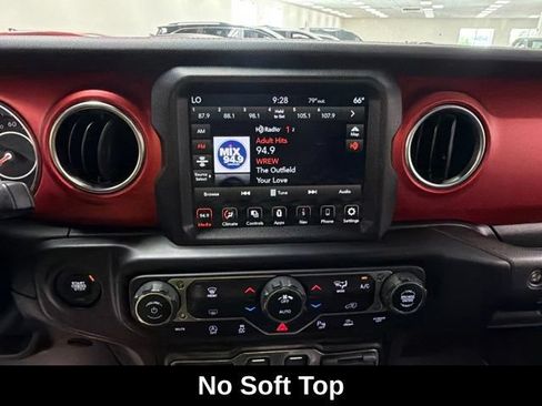 Used 2021 Jeep Wrangler Rubicon AWD/4WD image 17