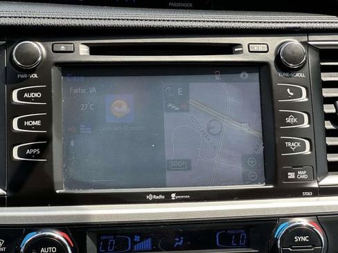 Used 2015 Toyota Highlander XLE AWD/4WD image 20