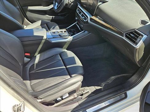 Used 2023 BMW 330i Sedan w/ Premium Package RWD image 21
