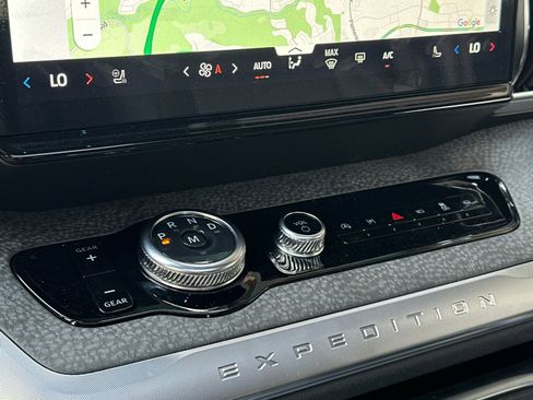 New 2026 Ford Expedition Tremor image 25