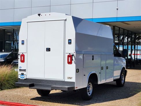 New 2025 Chevrolet Express 3500 w/ Power Convenience Package image 6