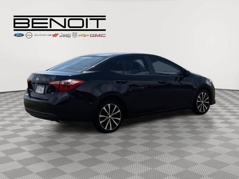 Used 2018 Toyota Corolla LE FWD image 5