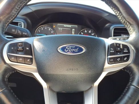 Used 2023 Ford Explorer XLT w/ Equipment Group 202A image 21