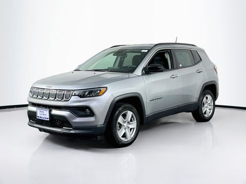 Used 2022 Jeep Compass Latitude AWD/4WD image 1