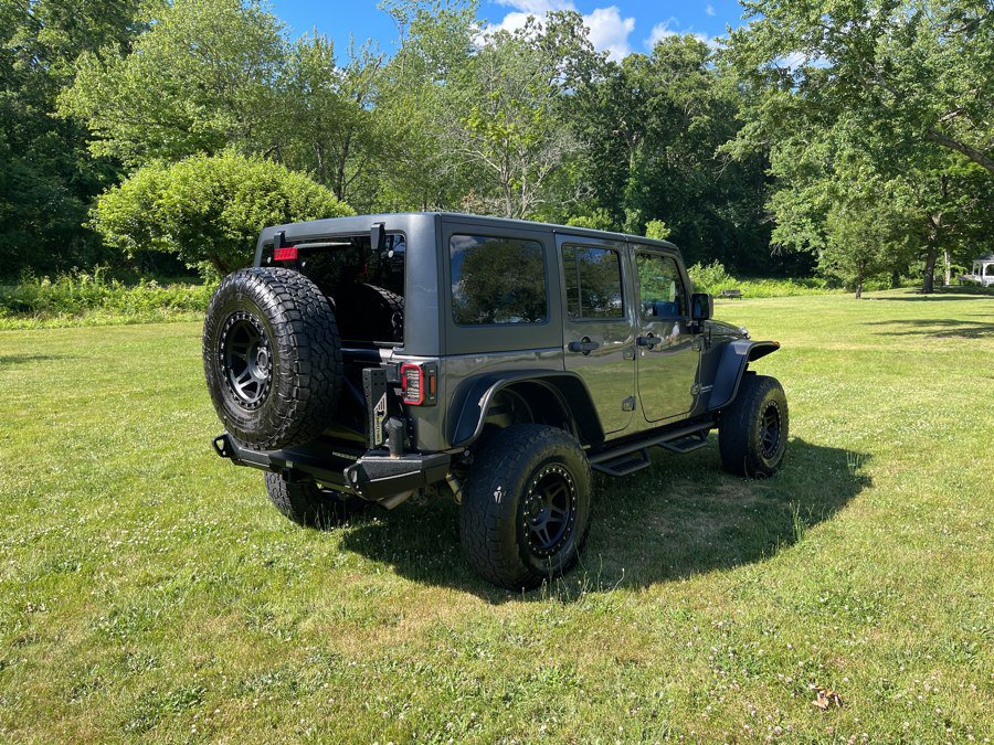 Used 2014 Jeep Wrangler Unlimited Rubicon w/ Connectivity Group AWD/4WD image 14