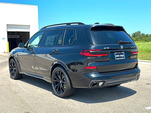 New 2027 BMW X7 xDrive40i w/ M Sport Package AWD/4WD image 6