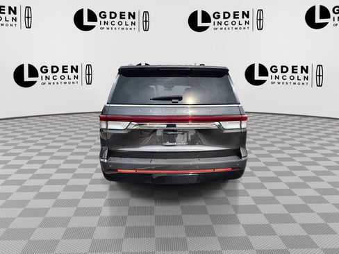 Used 2024 Lincoln Navigator Reserve AWD/4WD image 7