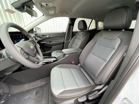 New 2026 Chevrolet Trax LT image 23