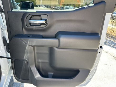 Used 2024 Chevrolet Silverado 1500 Custom Trail Boss AWD/4WD image 40