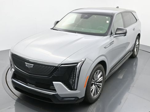 New 2026 Cadillac Escalade IQ Sport 1 w/ LPO, Floor Liner Package image 23