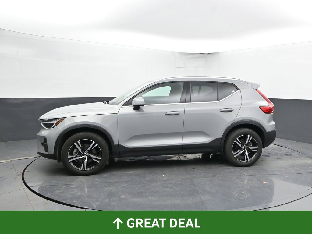 Used 2025 Volvo XC40 B5 Core AWD/4WD image 8