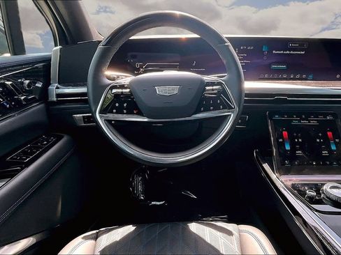 Certified 2026 Cadillac Escalade IQ Luxury 1 AWD/4WD image 8