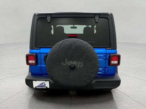 Used 2021 Jeep Wrangler Sport image 6