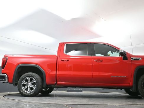 Used 2023 GMC Sierra 1500 SLE AWD/4WD image 48