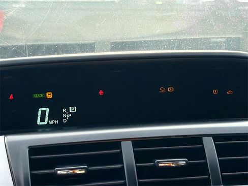 Used 2012 Toyota Prius V Two image 12