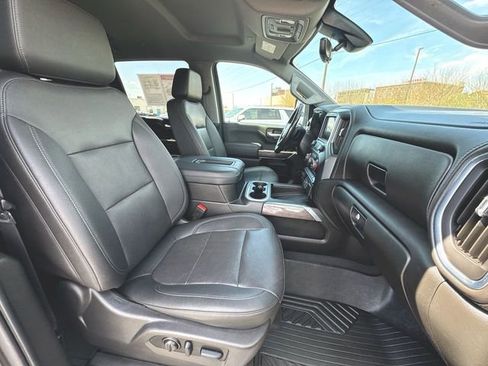 Used 2022 Chevrolet Silverado 2500 LTZ w/ LTZ Premium Package image 28