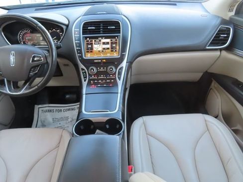 Used 2017 Lincoln MKX Select w/ Lincoln MKX Climate Package image 25